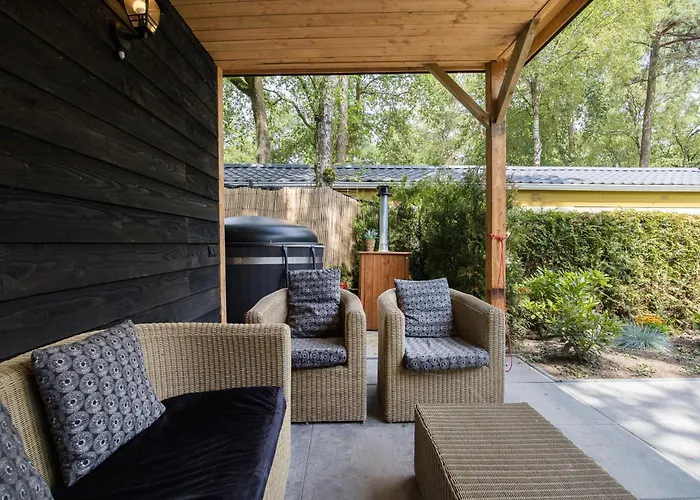 Veluwe Luxury With Private Sauna And Hot Tub - Swimming Pool Tennis Court Supermarket Bowling Alley Theatre And Entertainment For Children Appartamento *