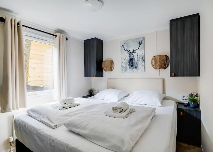 Veluwe Luxury With Private Sauna And Hot Tub - Swimming Pool Tennis Court Supermarket Bowling Alley Theatre And Entertainment For Children Appartamento Hoenderloo