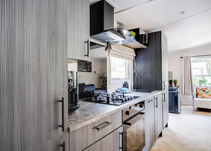 Veluwe Luxury With Private Sauna And Hot Tub - Swimming Pool Tennis Court Supermarket Bowling Alley Theatre And Entertainment For Children * Hoenderloo