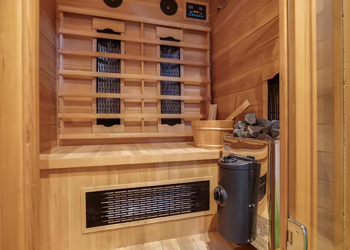 Veluwe Luxury With Private Sauna And Hot Tub - Swimming Pool Tennis Court Supermarket Bowling Alley Theatre And Entertainment For Children Appartamento *