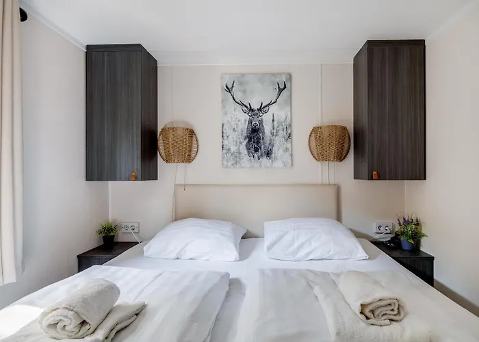 Veluwe Luxury With Private Sauna And Hot Tub - Swimming Pool Tennis Court Supermarket Bowling Alley Theatre And Entertainment For Children Apartamento