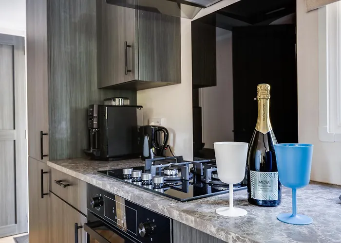 Apartamento Veluwe Luxury With Private Sauna And Hot Tub - Swimming Pool Tennis Court Supermarket Bowling Alley Theatre And Entertainment For Children